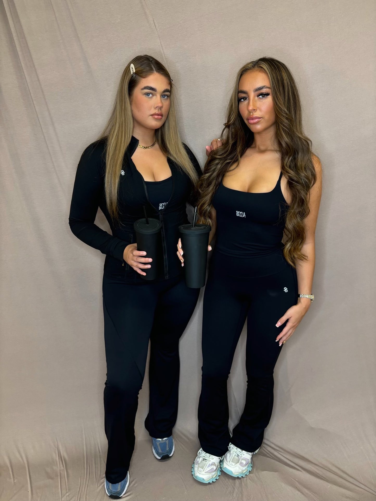 BLACK SKULPT VEST& FLARE SET☁️